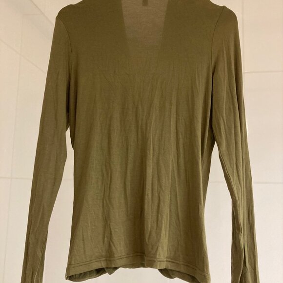 Banana Republic Long Sleeves Kaki Green Shirt Crossover Neckline - Picture 3 of 4